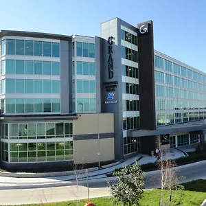 **** Otel The Grand Airport By Lakeview Kanada
