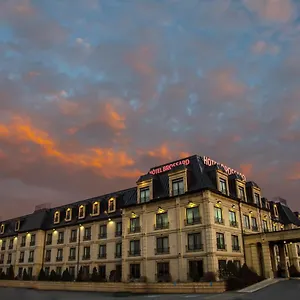 *** Otel Hotel Brossard Kanada